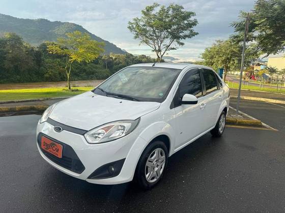 FORD FIESTA 1.6 ROCAM SE 8V FLEX 4P MANUAL